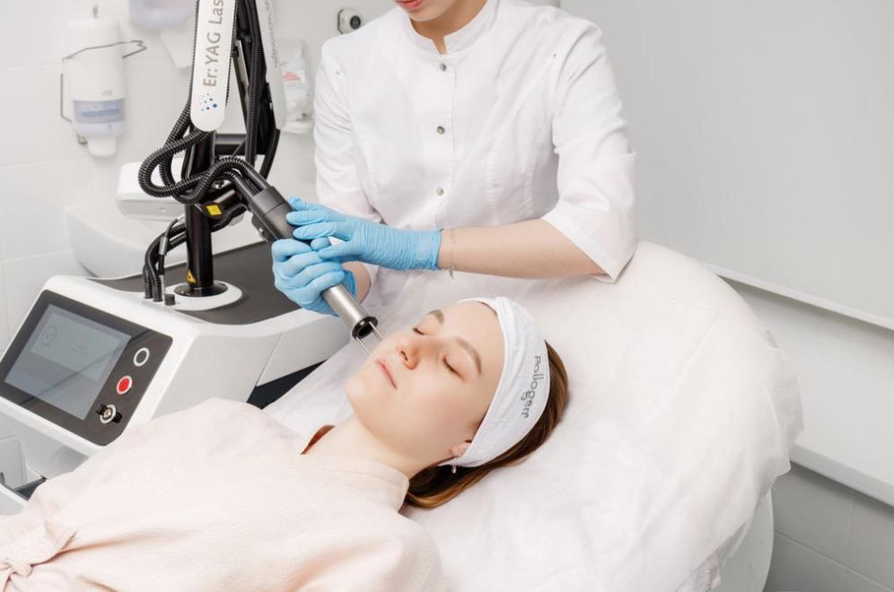 Топ лучших процедур от морщин