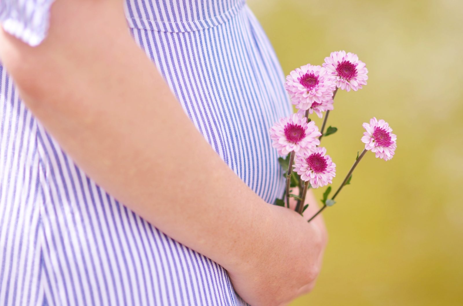 средства и процедуры против растяжек при беременности