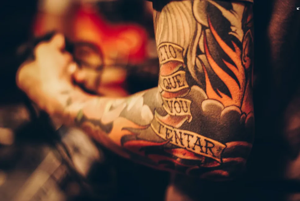 Как татуировки помогают людям заново обрести себя - фото
